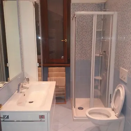 Casa Intignano - Appartamento Con Terrazzo Vista Lago Tremezzo Exterior foto